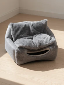 Nhà cho mèo hình mái vòm tam giác bán kín có móc treo, nội thất rộng rãi, chất liệu polyester bền chắc - Màu xám đậm. Dễ dàng vệ sinh, trang trí nhà cửa, thiết kế hiện đại, cấu trúc chắc chắn, cần thiết cho sự thoải mái và nghỉ ngơi của thú cưng. - Xám - Xem 3