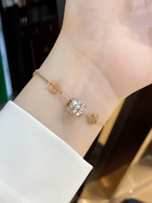 Conjunto de pulseiras de luxo em aço inoxidável banhado a ouro 18K (3 peças), pulseira com cristais cravejados e numerais romanos cruzados e pulseira delicada com numerais romanos. Conjunto de joias vintage elegante e versátil para mulheres, ideal para uso diário, presentes e festas. Uma ótima opção de presente de Natal. Também adequado para uso diário, festas, feriados, aniversários, casamentos, Dia dos Namorados e como presente de Dia das Mães. - Ouro - Ver 3