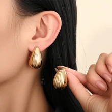 1-10 Pairs Of New Gold-Plated, Exaggerated, Fashionable Texture, Irregular Shape, Geometric Ear Cuffs Made Of Resin, Suitable For Daily Gatherings And Dates.