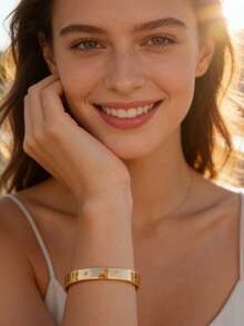Charm-In Bracelete Aberto Minimalista Banhado a Ouro para Mulheres - Acessório Diário Elegante e Presente Clássico para Ela - Dourado - Visão 2