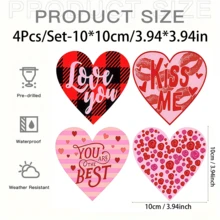 心形装饰挂件，情感象征软装，通过格子、唇印、玫瑰元素和简洁的文字表达爱意，亲密关系中常见的情感纽带物品