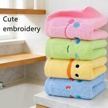 منشفة صغيرة ذات نمط مطرز بوجه ابتسامة كرتوني، ناعمة، ماصة، غير مُنفِّرة، منشفة وجه مستطيلة جميلة للاستخدام المنزلي - وردي - مشاهدة 5