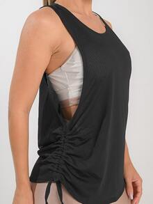 Blusas Fitness Feminina Dry Fit Regata Cavada Detalhe Lateral Recorte Oval - Preto - Visão 6