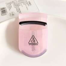 3CE Portable Eyelash Curler, Essential Travel Eyelash Curler - Pink - View 4