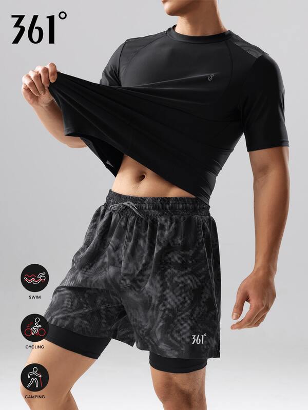 361degree بدلة سباحة رجالية من قطعتين من شركة 361 درجة، تشمل الجزء العلوي والسفلي، من قماش عالي المرونة للارتداء المريح وغير المقيد، الجزء السفلي مطبوع للتغطية الآمنة والمخفية، خصر مطاطي للملاءمة المتنوعة، مناسبة للسباحة والتزلج على الأمواج والشاطئ والينابيع الساخنة والتجديف والرياضات المائية والمناسبات المتعددة الأغراض