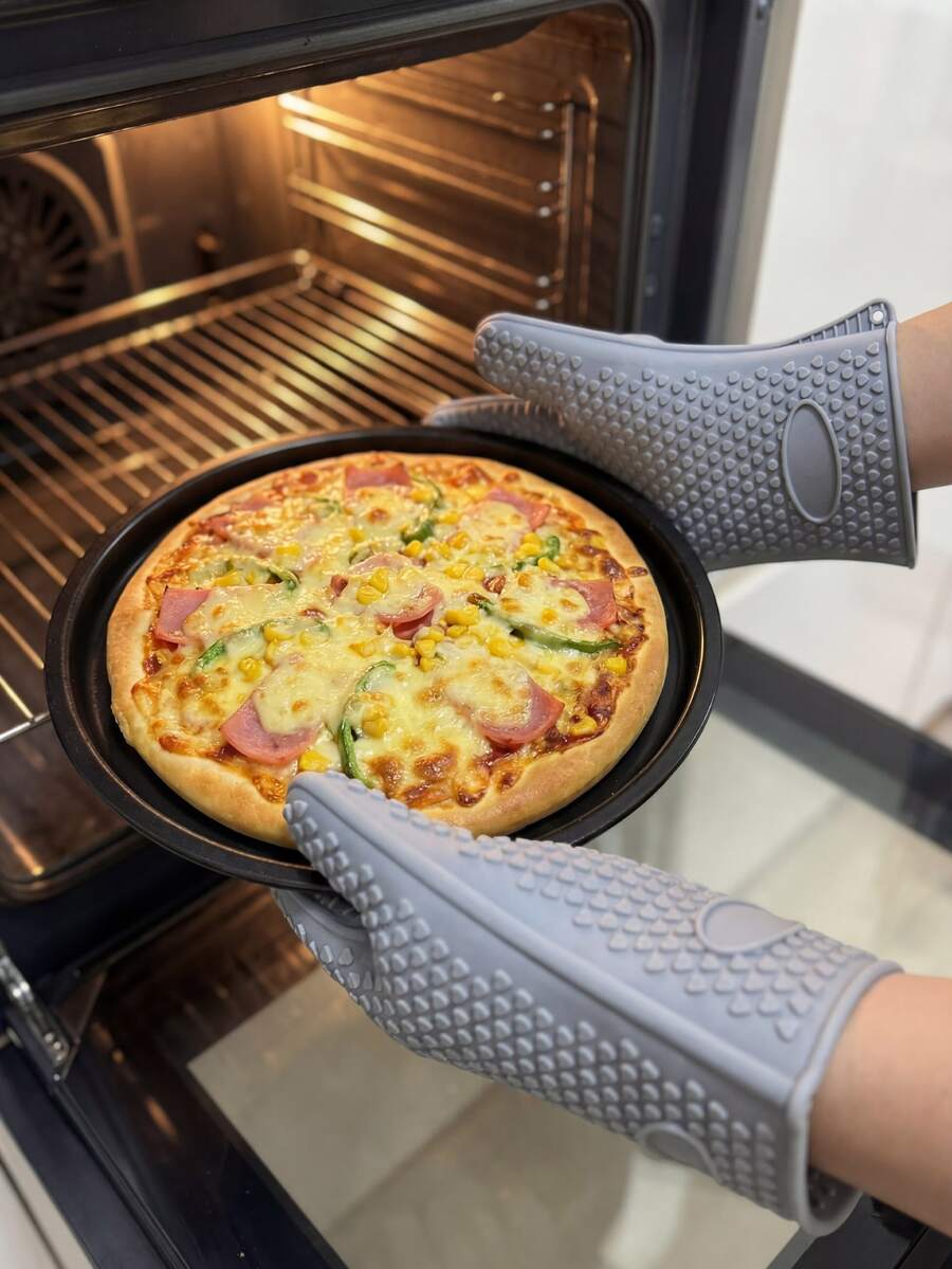 1pair Silicone Oven Gloves, Silicone Smoker Oven Gloves-Extreme Heat Resistant BBQ Gloves-Handle Hot Food Right On Your Grill Fryer & Pit, Waterproof Grilling Cooking Baking Mitts, Waterproof Non-Slip Grill Mitts For Men Women, Dishwasher , Home Kitchen, Ramadan Tools - Multicolor - View 1