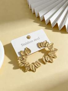 Pendientes con forma de hoja de acero inoxidable chapado en oro de 18K, hipoalergénicos, sin níquel, pendientes exagerados para damas, pendientes gruesos dorados para damas, pendientes geométricos de textura a la moda, ligeros y antialérgicos, joyería retro para regalos de fiesta de baile - Multicolor - Ver 3