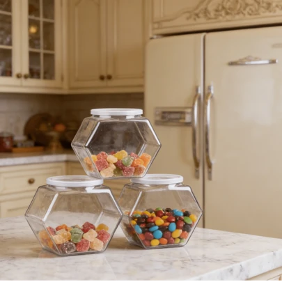 1 pieza/3 piezas Tarro de caramelos de plástico hexagonal con tapa, 2150ml/72.7oz Recipiente de caramelos transparente, Adecuado para encimera de cocina, Recipiente de plástico para almacenar caramelos, aperitivos, comida para perros, manualidades, suministros de costura, cápsulas de café, cápsulas de lavandería, etc.