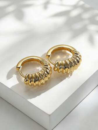 Charm-In Women's Gold-Plated Ribbed Huggie Earrings - Textured Design For Daily Wear/Casual Outings, Sweet Gift For Her (Mother's Day/Birthday)