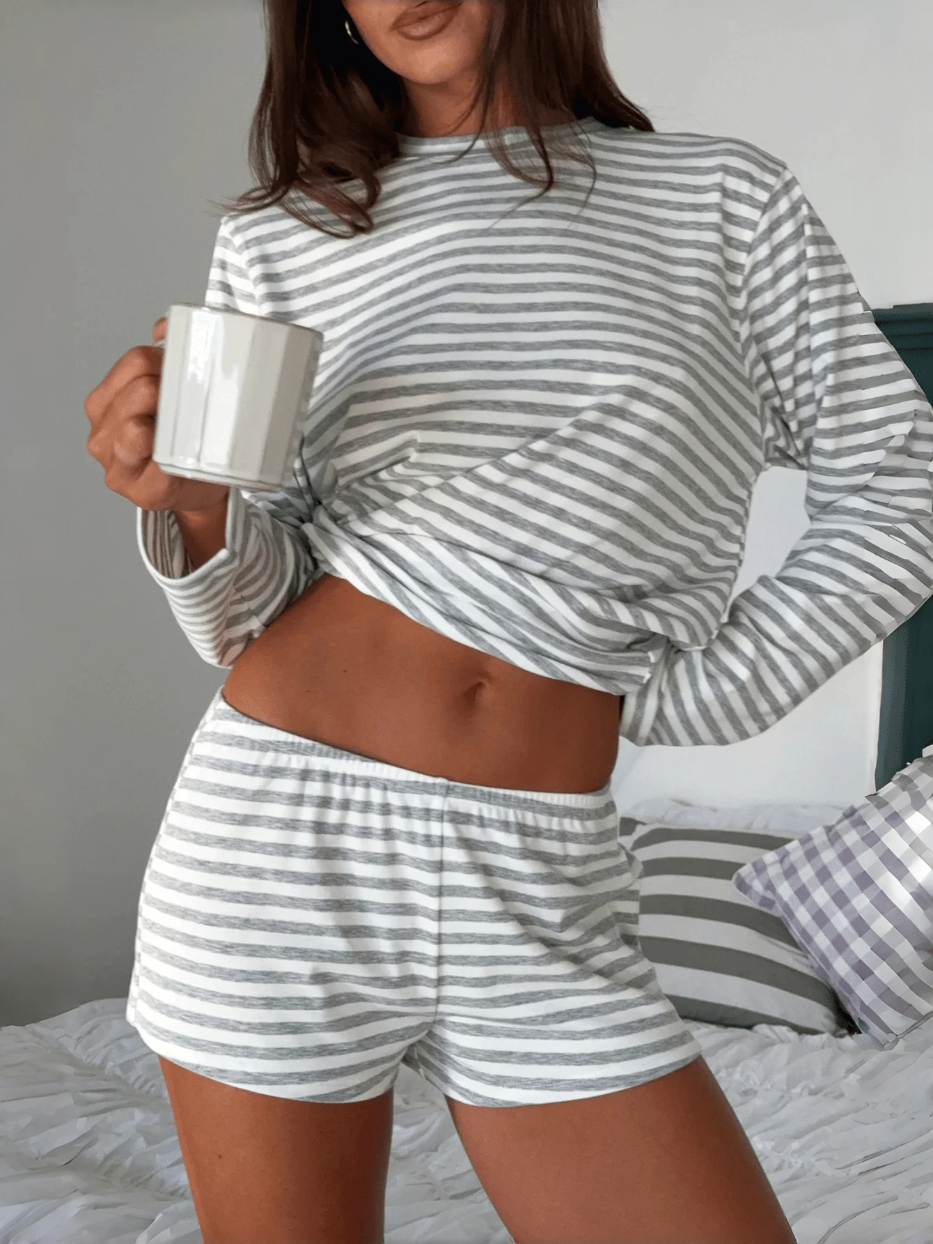 Women Y2K Striped Pajamas Set Crewneck Long Sleeve Loose Fit T Shirts Top And Shorts Spring Fall Comfy Two Piece Lounge Sets Lounge Sleepwear Pjs Set - 淺灰色 - 查看 1