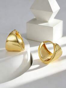 Charm-In Pendientes triangulares lisos chapados en oro para mujer - Diseño minimalista, adecuados para uso diario/look de oficina, opción de regalo elegante (Cumpleaños/Navidad) - Dorado - Ver 3