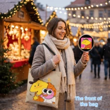 Bolsa de lona con personaje de dibujos animados sonriente y lindo para mujeres, impresión gráfica Kawaii de doble cara, bolsa de compras reutilizable de 33x38cm para la escuela, el trabajo, los viajes, las compras, las fiestas, los accesorios diarios, los fans sonrientes, regalo para amigos - Multicolor - Ver 3