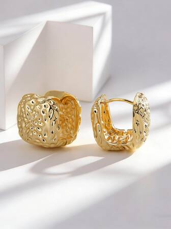 Charm-In Boucles d'oreilles créoles carrées texturées plaquées or - Design audacieux pour un style de rue/look de fête, cadeau unique pour elle (anniversaire/anniversaire de mariage)