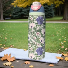 0WAL'A 32oz This Insulated Water Bottle Is A Convenient And Practical Car Cup, Featuring A Stylish Design And Adorned With Beautiful Floral Patterns. Suitable For Both Hot And Cold Beverages, Including Coffee, It Comes With A Leak-Proof Lid And Straw, Making It Ideal For Sports And Fitness Activities. This Durable Travel Mug Is Available In A Variety Of Colors - 粉色 - 查看 3