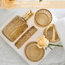 5-Piece Gold Diamond-Cut Glass Bathroom Accessories Set, Includes Soap Dispenser, Soap Dish, Toothbrush Holder, Tumbler & Cotton Swab Jars, Modern Crystal Decor For Bathroom - Housewarming Gift - 金色 - 查看 3