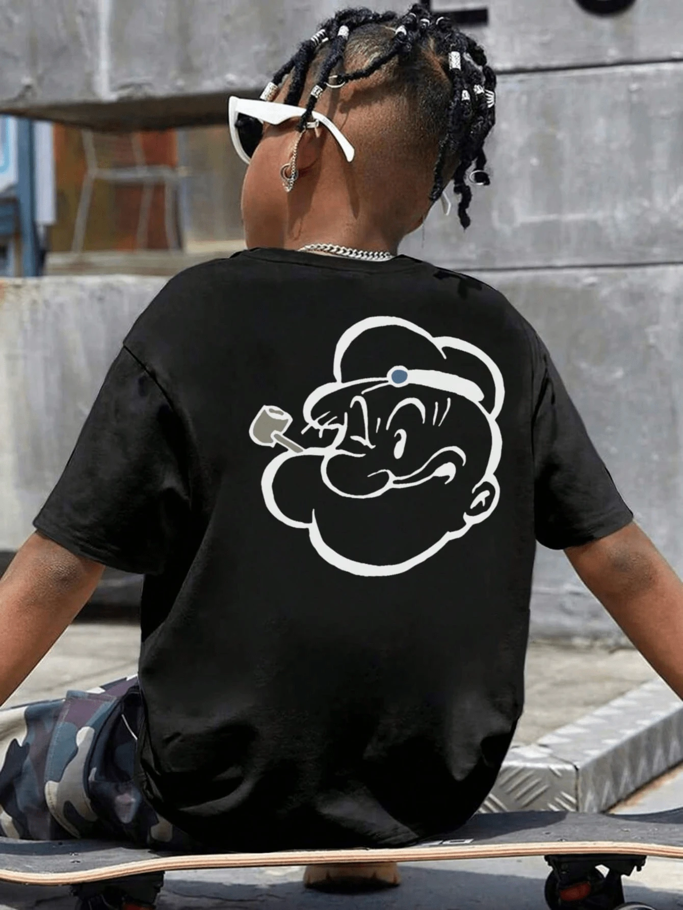 Camisetas impresas para niños de 4 a 16 años para niños y niñas One Boys Black Short Sleeve has retro cartoon print with vivid character details 100% Cotton material brings Light touch Super Soft and Breathable benefits Casual cool trendy style is ideal for daily casual wear summer outings friend gatherings street events and cozy all day wear for teens who enjoy edgy retro cartoon themed outfits - Negro - Ver 1