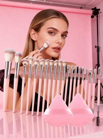 22-delars sminkborsteset - Professionella mjuka syntetfiberborstar för puder, foundation, ögonskugga, sminkverktyg, lämpliga för nybörjare inom smink och avancerade sminkborsteset. Innehåller 20 sminkborstar och 2 sminksvampar, tillverkade av mjuka nylonborst, allergivänlig foundation, ögonskugga, rouge, ögonbryns- och läppborstar, lämplig för daglig smink, bärbar reseuppsättning med komplett verktyg, ögonskuggsborste, konturborste, ögonborsteset, mjuka sminkborstar. Komplett sminkset, perfekt present till alla hjärtans dag och mors dag.