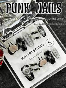 原创设计，手工制作，10 件朋克风格亚克力美甲套装，短方形美甲，Y2K 尖头按压式美甲，黑色美甲，铬十字和铆钉完美展现在指尖，白色透明美甲提升个人魅力。 - 彩色 - 查看 11