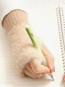 زوج من قفازات النساء البيضاء المحبوكة، مناسبة للخريف/الشتاء، دافئة وسميكة، متوافقة مع شاشة اللمس، تصميم بدون أصابع، مناسبة للارتداء بشكل فضفاض، مناسبة للدراجات والحماية من البرد - متعدد الألوان - مشاهدة 9