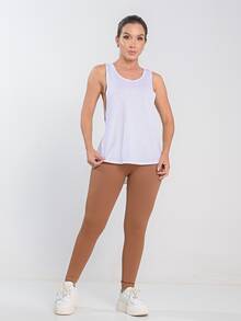 Women's Sleeveless Fitness Dry Fit Tank Top, Basic Oval Shape, Loose Fit, Covers Your Butt. - 白色 - 查看 3