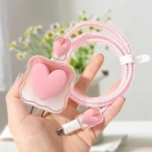 Vỏ bảo vệ cáp DIY dễ thương tương thích với bộ sạc 18W/20W với thiết kế trái tim 3D đáng yêu / màu hồng/tím xinh xắn, vỏ bảo vệ dây cáp TPU mềm trong suốt, bảo vệ cáp sạc dữ liệu tương thích với iPhone 11 12 13 14 15 Pro Max, vỏ bảo vệ cáp sạc hoạt hình 3D Kawaii cho gia đình & phụ nữ (5 trong 1), lựa chọn mùa xuân hè, quà tặng cho phù dâu, trang trí phòng ngủ, bãi biển, du lịch, dành cho nam, dành cho nữ, kỳ nghỉ, Ngày Quốc tế Phụ nữ, đồ dùng cần thiết khi đi du lịch, quà cưới, Y2K, phòng ngủ, phụ kiện xe hơi nữ, trang trí nhà bếp, bãi biển, mùa hè, kỳ nghỉ, ngày lễ, đồ dùng cần thiết khi đi du lịch, áo đi chơi, đồ dùng gia đình - Nhiều màu - Xem 3