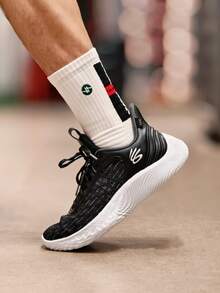 Under Armour Curry 9 Comfortable And Versatile Low-Top Basketball Shoes For Men, Black And White