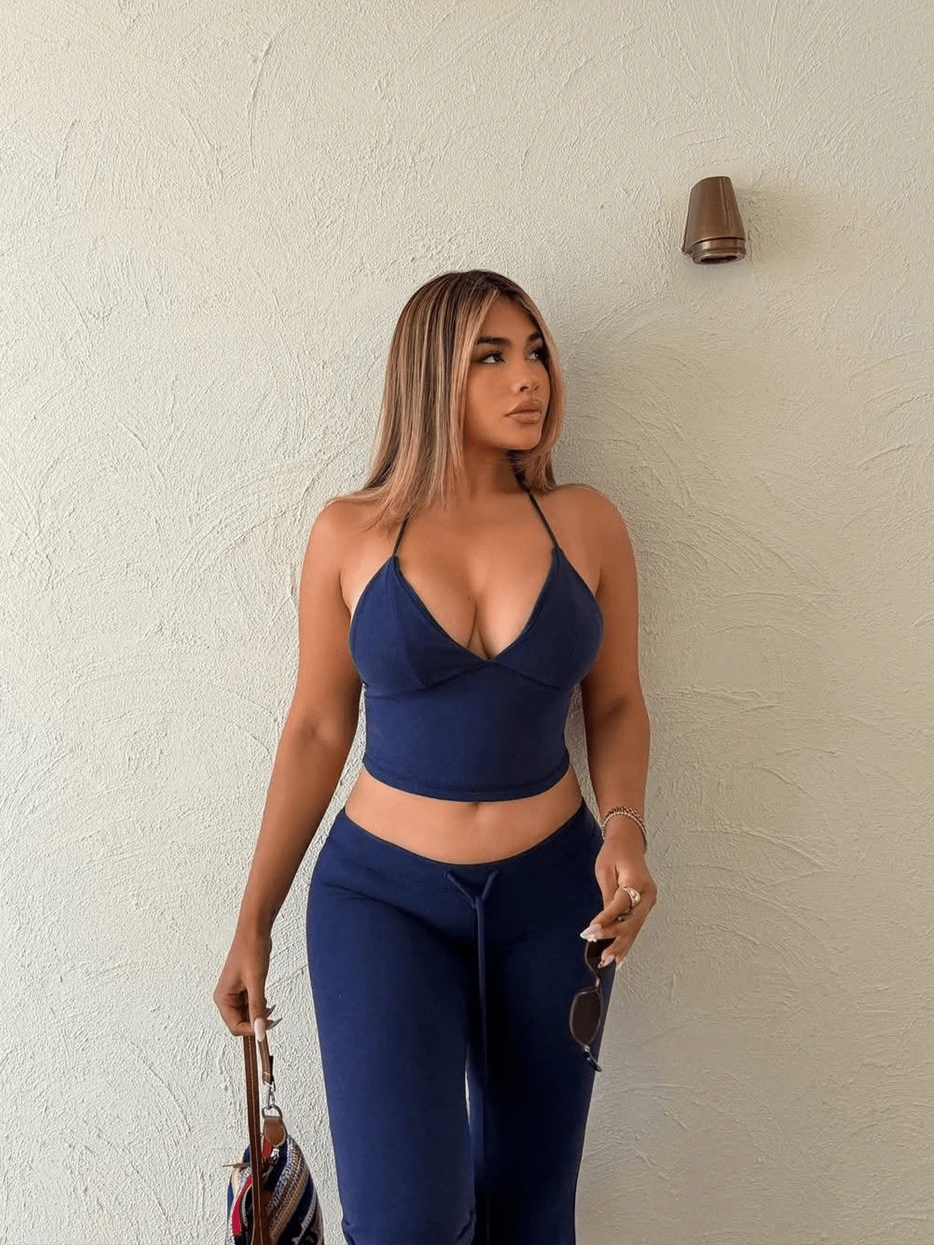 女士休闲两件套，V领吊带背心搭配同色系抽绳长裤，性感夏季装扮 - 藏蓝色 - 查看 1