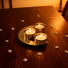 月牙形烛台，营造氛围的拍照道具和展示品 - 彩色 - 查看 1