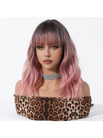 12英寸女士渐变浅红色刘海短卷发合成假发，适合日常佩戴或角色扮演，也适合家庭聚会、节日、派对、装扮、情人节等场合。