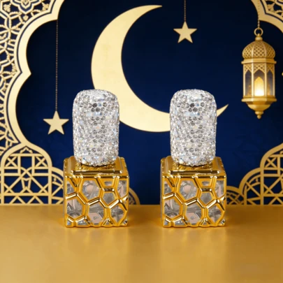 Exquisite Rhinestone-Encrusted Square Shape Perfume Bottle, Golden Glass Essential Oil Vial, Glass Pump Glass Pump Spray Bottle, DIY Perfume Dispensing Bottle,Elegant Portable Travel Sample Dispenser For Cosmetics Fragrances,Holiday Gifts, Back-To-School Season, Travel Essentials.