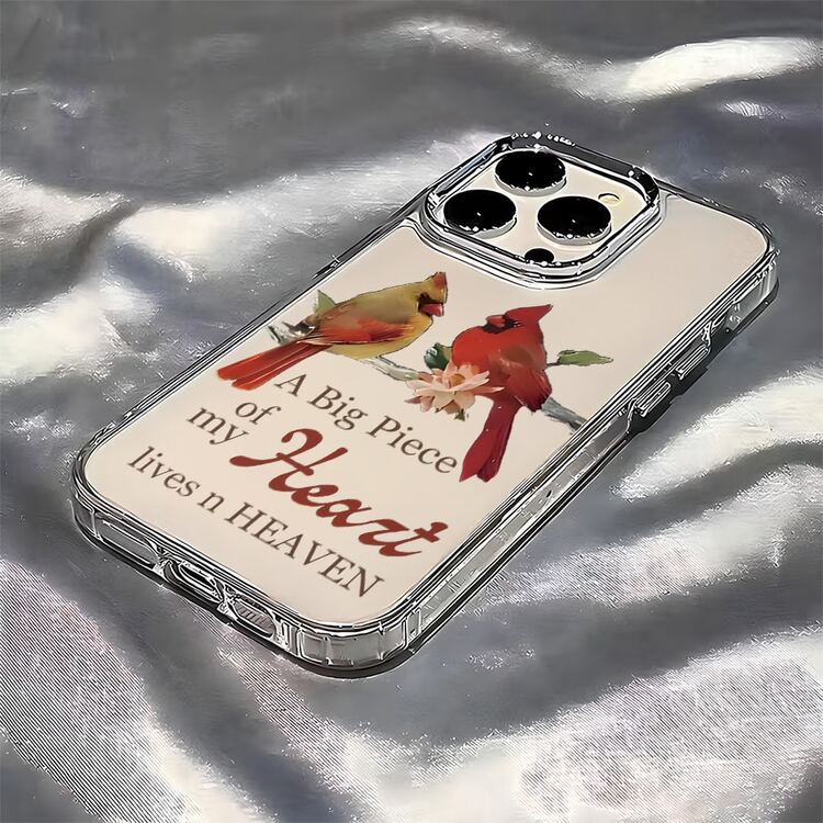 Esta funda con dos pájaros rojos y letras es compatible con varios modelos de teléfono, como OPPO Reno 16E/15/14/13/12/11/PRO/PLUS/PROMAX/MINI, S/A/M/NOTE, S/G/EDGE/E, Transition Spark/HANTOM/CAMON/INFINIX, Honor 400/PLAY/X/Y, OPPO Reno/A/F, OPPO Reno 14/Redmi/POCO/NOTE, etc. Transparente, sencilla, elegante y duradera, está hecha de TPU. Es ideal para celebraciones como San Valentín, Halloween y Navidad, ideal para uso personal o como regalo. - transparente - Añade 2
