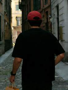 男士字母与卡通人物印花圆领短袖休闲赛车 T 恤 - 黑色 - 查看 2