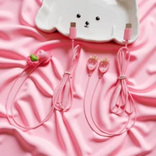 4款全新粉色数码智能耳机可选，完全兼容Type-C接口，全入耳式DIY可爱饰品粉色草莓/蝴蝶结等有线耳机，带音量调节功能、内置麦克风、高清通话手机耳机、音乐耳机、学生耳机，兼容苹果、OPPO、vivo、荣耀、华为等手机。