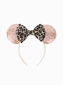 这款时尚豹纹米奇米妮耳朵发箍配有闪亮蝴蝶结，适合角色扮演、学生派对、化装舞会、角色扮演、主题公园等场合，是完美的礼物之选。这款米奇耳朵发箍男女皆宜，情侣佩戴也合适，是公主角色扮演、生日庆祝和圣诞派对的完美配饰。（颜色和款式随机发送） - 款式隨機 - 查看 3