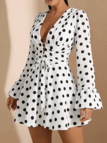 Deep V Neck Puff Sleeve Bodycon Mini Dress Polka Dot Flare Hem Sexy Casual Party Club Outfit - 黑與白 - 查看 6