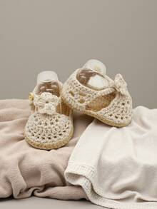 1 Pair Handmade Crochet Knitted Infant Shoes, Beige Floral Pattern, Handwoven Style - Beige - View 6