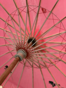 Paraguas de papel para bodas (1/2/5/10 piezas) - Mangos de madera, paraguas de papel pintados a mano, sombrillas blancas, paraguas de papel al óleo redondos chinos retro, perfectos para bodas, novias, bodas vintage, sombrillas al aire libre, sombrillas Hanfu, accesorios, fotografía y decoraciones de boda. - Rosa Roja - Ver 5