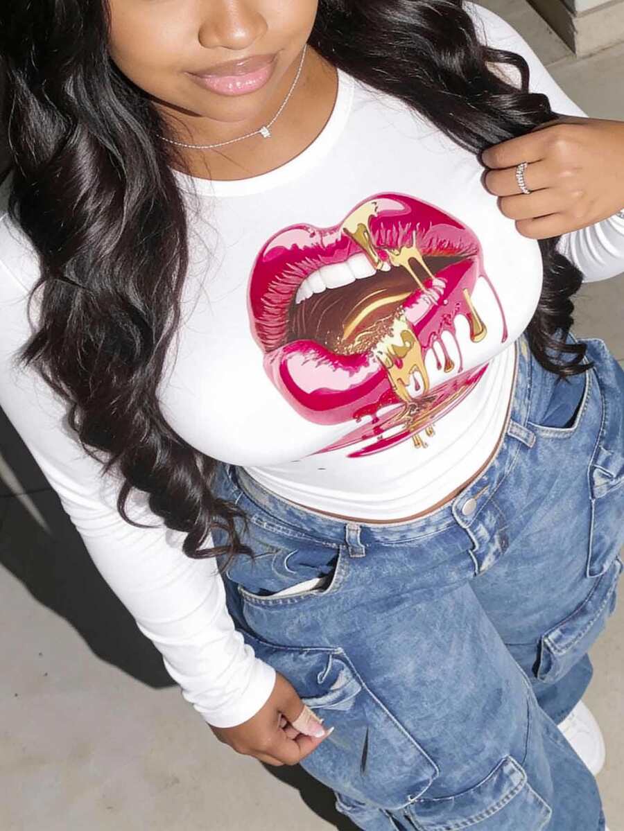 女士白色嘴唇印花长袖修身上衣，性感图案T恤，适合约会和外出穿着 - 白色 - 查看 1