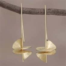 1 Pair Vintage Minimalist Spiral Asymmetrical Design Earrings, Suitable For Women's Daily Wear And Gift-Giving, All Seasons - Yellow Gold - View 8