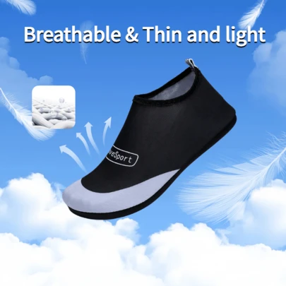 黑灰休闲运动鞋 - 百搭设计：简约的黑灰配色使这款运动鞋成为休闲穿着的百搭之选，也适合溪流徒步、海滩郊游等活动。透气轻盈的鞋身摆脱了传统鞋履的笨重感，使其既可作为室内拖鞋穿着，也可作为户外漫步、健身房锻炼等多种场合的休闲鞋。这款运动鞋专为女性设计，提供持久舒适的穿着体验，有效缓解足部疲劳。