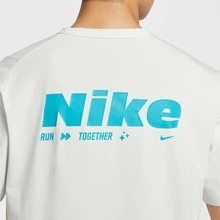 Nike Dri-Fit SS23 As M Nk Df Uv Hyverse Ss運動透氣休閒圓領短袖 - 黑色 - 查看 6
