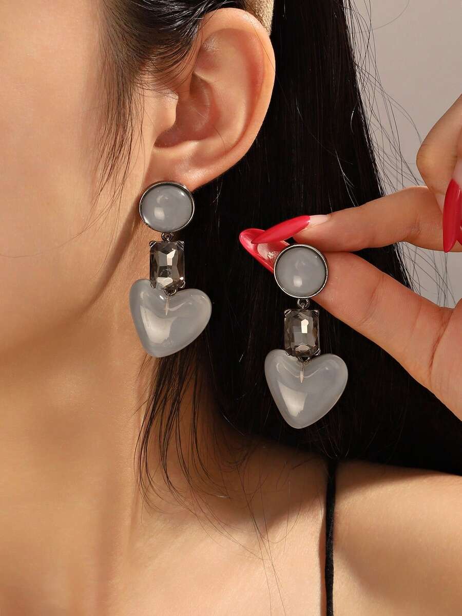 1 Đôi bông tai mặt dây chuyền hình trái tim thanh lịch, dễ thương và tối giản dành cho nữ, phù hợp để đeo hàng ngày. - Xám - Xem 1