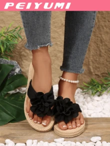 PEIYUMI Infradito leggeri da donna con decorazione floreale, alla moda e versatili, suola spessa morbida e antiscivolo, adatti per primavera/estate - nero - Visualizzare 1
