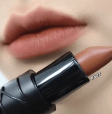 أحمر شفاه من ماركة NARS رقم 803، مناسب للمكياج اليومي، ويمكن إهداؤه كهدية لصديقتك - حرارة الجسم - مشاهدة 5