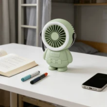 Ventilador de Escritorio USB con Luz RGB, Diseño de Astronauta - 3 Velocidades de Viento, Base Flexible, Regalo Creativo ​       Ventilador USB de Astronauta con Luces Coloridas, Pequeño Ventilador de Escritorio Nuevo Estilo! Ventilador LED de Astronauta con Efectos de Iluminación Únicos - C - verde - Ver 5