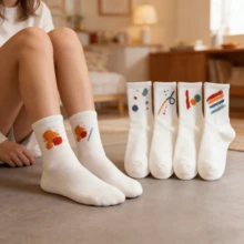 5/10 Pairs Women's Socks, Breathable & Comfortable, Sweet Style Mid-Rise Design, Fashionable Ruffle Trim, Graffiti Pattern, Japanese Knee-High Autumn/Winter Socks - Multicolor - View 3