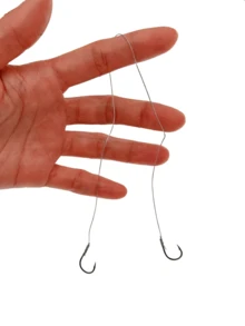 4包，每包40个结实耐用的马毛绑制双钩钓具套装，带倒刺鲤鱼钩 - 黑與白 - 查看 4