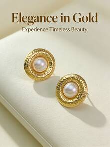 Bông tai nữ mạ vàng đính ngọc trai giả, chất liệu thép không gỉ chống dị ứng. Bông tai hình trái tim thắt nút mạ vàng. Dành cho phái nữ, trang sức thanh lịch phù hợp cho đám cưới, tiệc tùng và đeo hàng ngày, món quà trang sức ít gây dị ứng cho người có tai nhạy cảm. - Nhiều màu - Xem 5