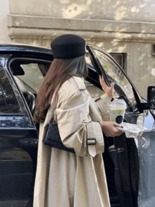 100% Wool Vintage English Style Wool Beret, Flat Top Round Cap, Fashionable French Black European Beret - Black - View 3