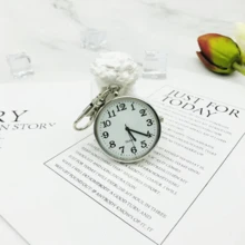 Montre de poche analogique à quartz multicolore élégante et à la mode pour femme, idéale pour les examens d'infirmière ou d'étudiante. Porte-clés mini montre original à offrir aux amies, aux amoureuses, pour les fêtes ou à glisser dans un sac ou à accrocher à ses clés au quotidien. - Multicolore - Voir 11